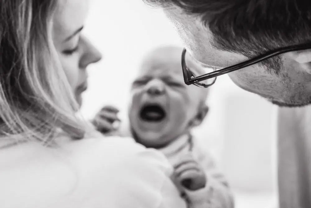 Neugeborenen-Fotoshooting-daheim-zu-Hause-Newbornshooting-Rüsselsheim-Mainz-Wiesbaden