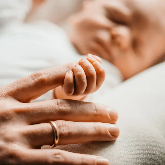 Neugeborenen-Fotoshooting-daheim-zu-Hause-Newbornshooting-Rüsselsheim-Mainz-Wiesbaden